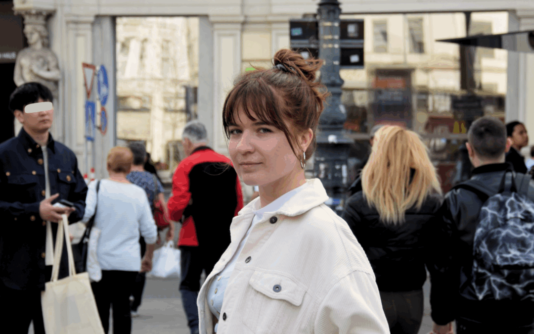 Durch die Lichter der Stadt: Simone
